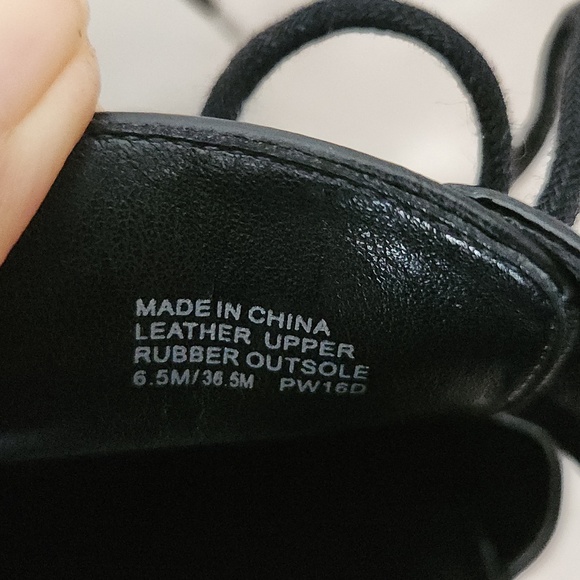 Michael Kors lace up leaher shoes - Picture 9 of 9